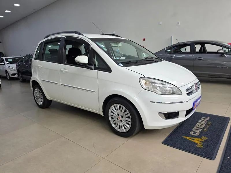 Fiat Idea Essence 1.6 Flex 16V 5P 2016 - Foto 2