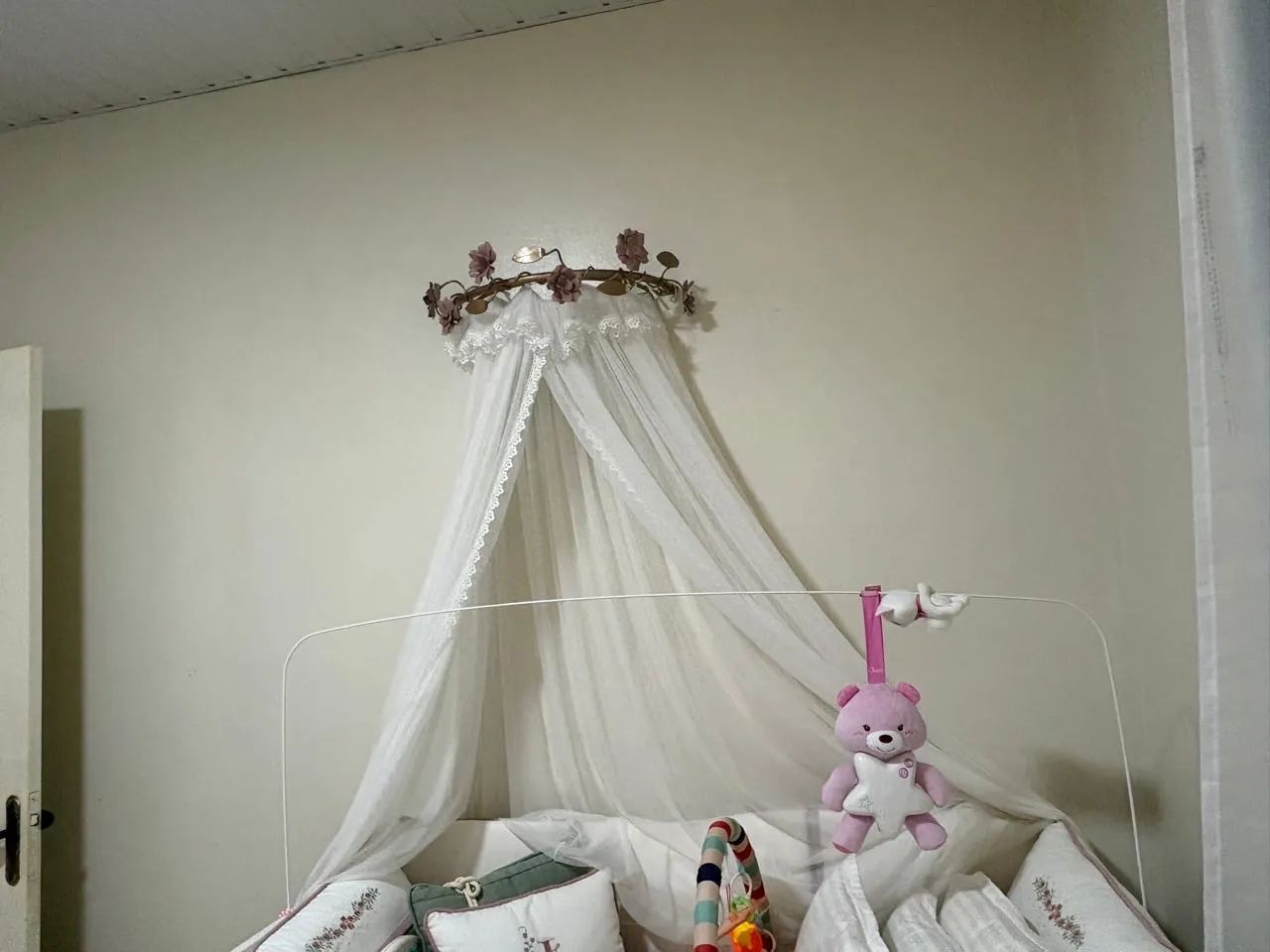 Berço e cômoda seminovos  - Foto 2