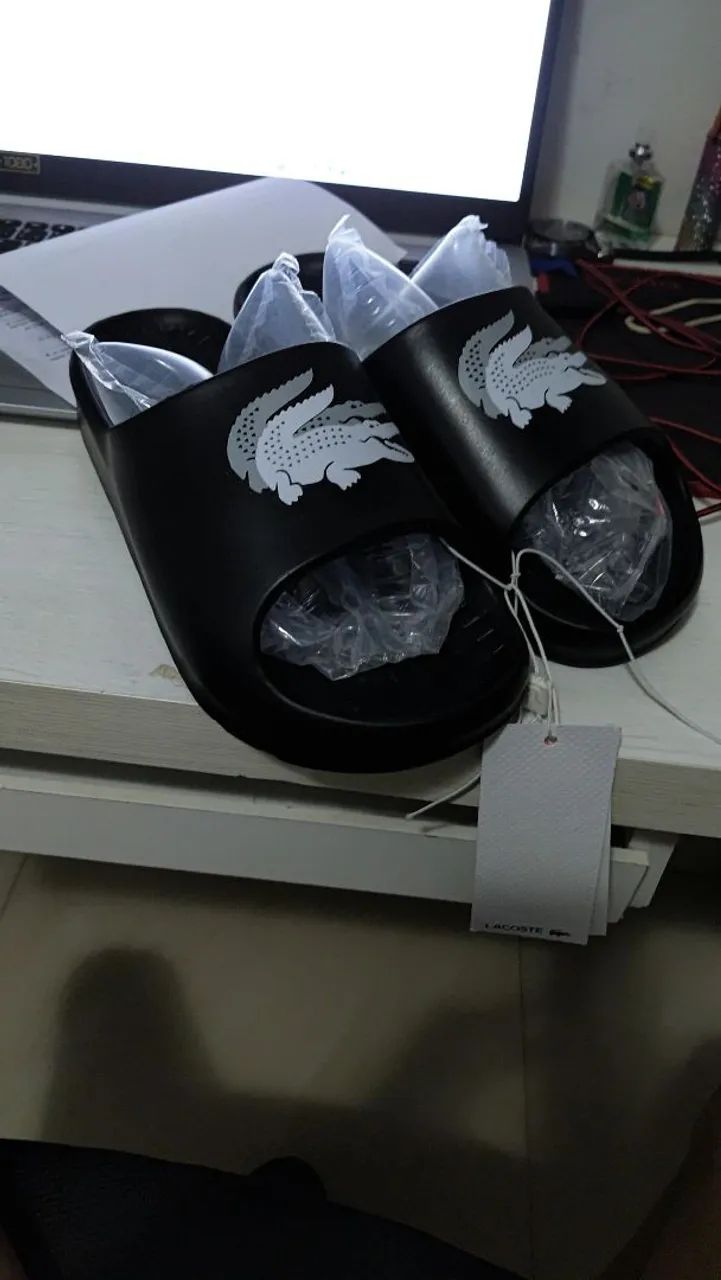 Chinelo slide lacoste preto - Foto 2