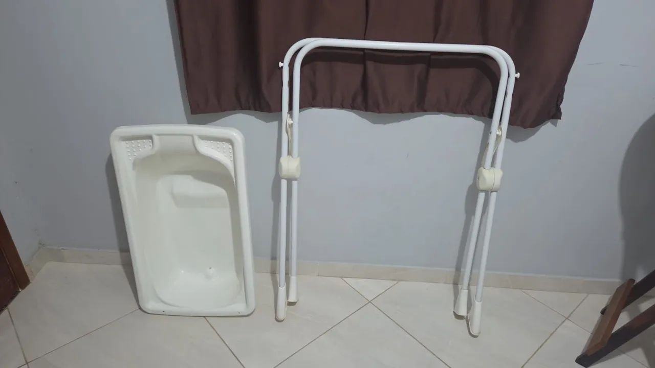 Banheira com suporte Burigotto (usada) - Foto 2