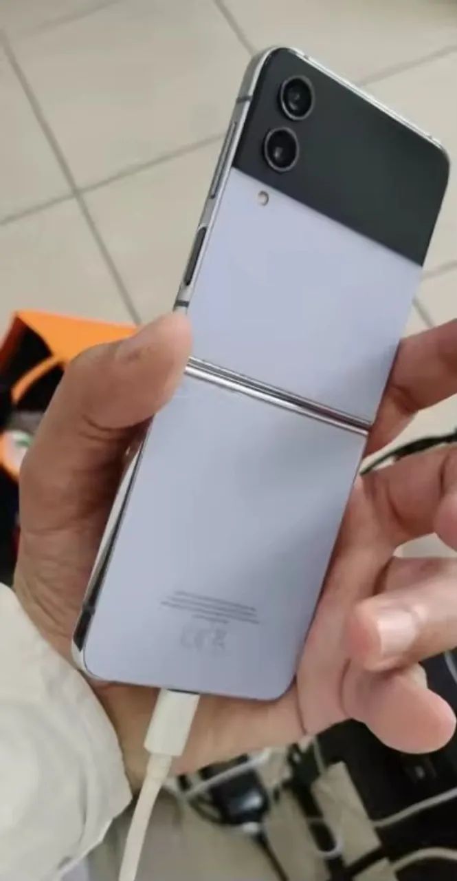 Z Flip 4 128gb - Foto 2
