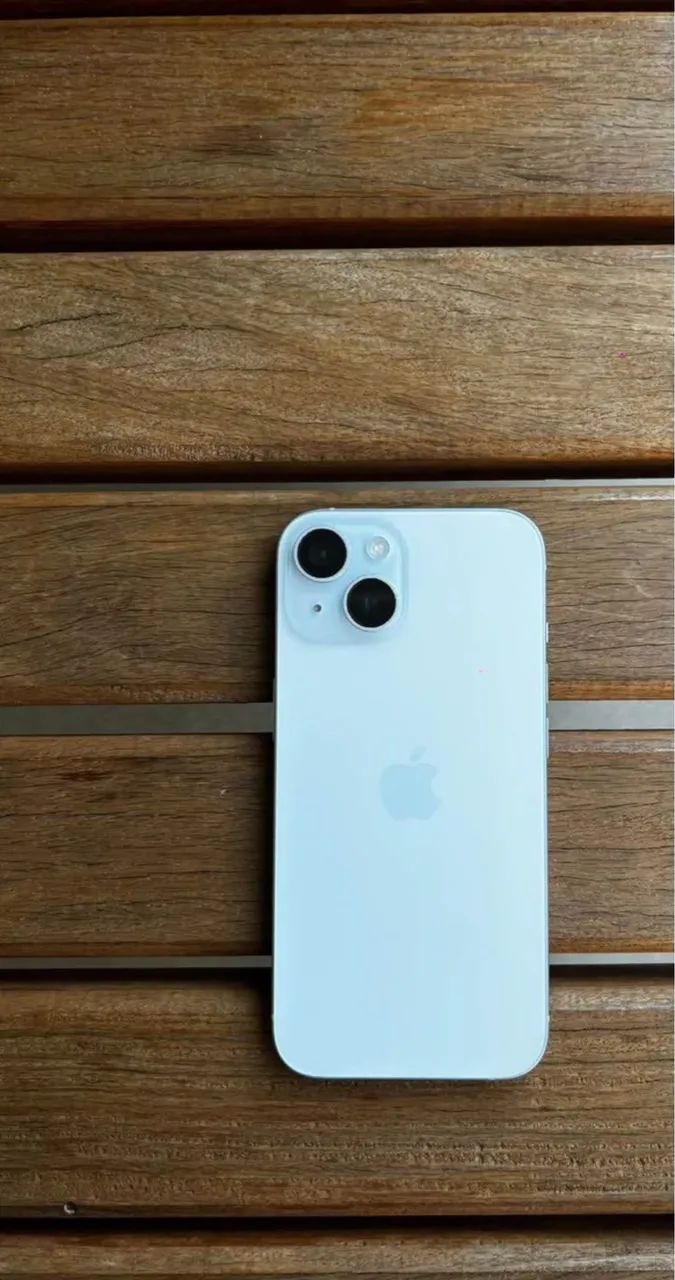 Disponível a venda iPhone 15 azul blue - Foto 2