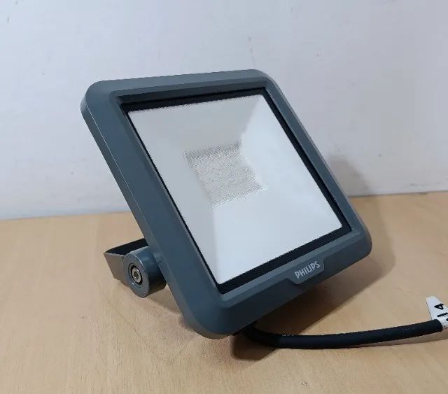 Refletor LED Philips de 20W - Foto 2
