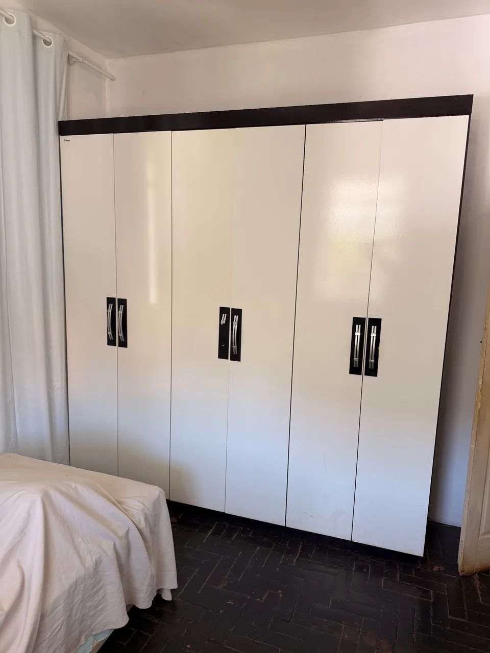 Guarda-roupa 6 portas