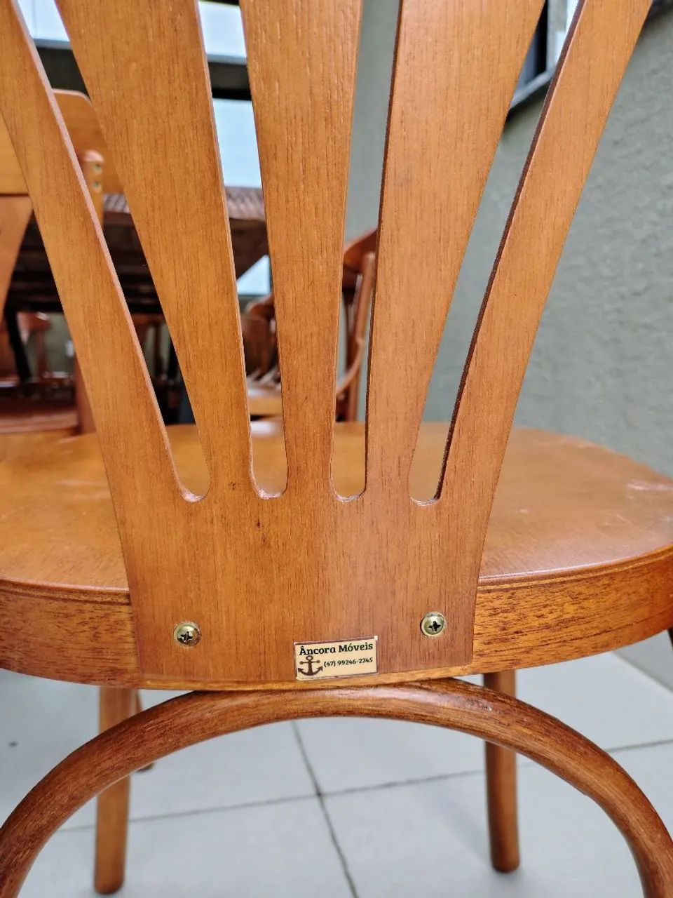 Vendo cadeiras de madeira maciça  - Foto 2