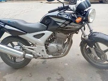 CBX 250 ano 2007 - Foto 2