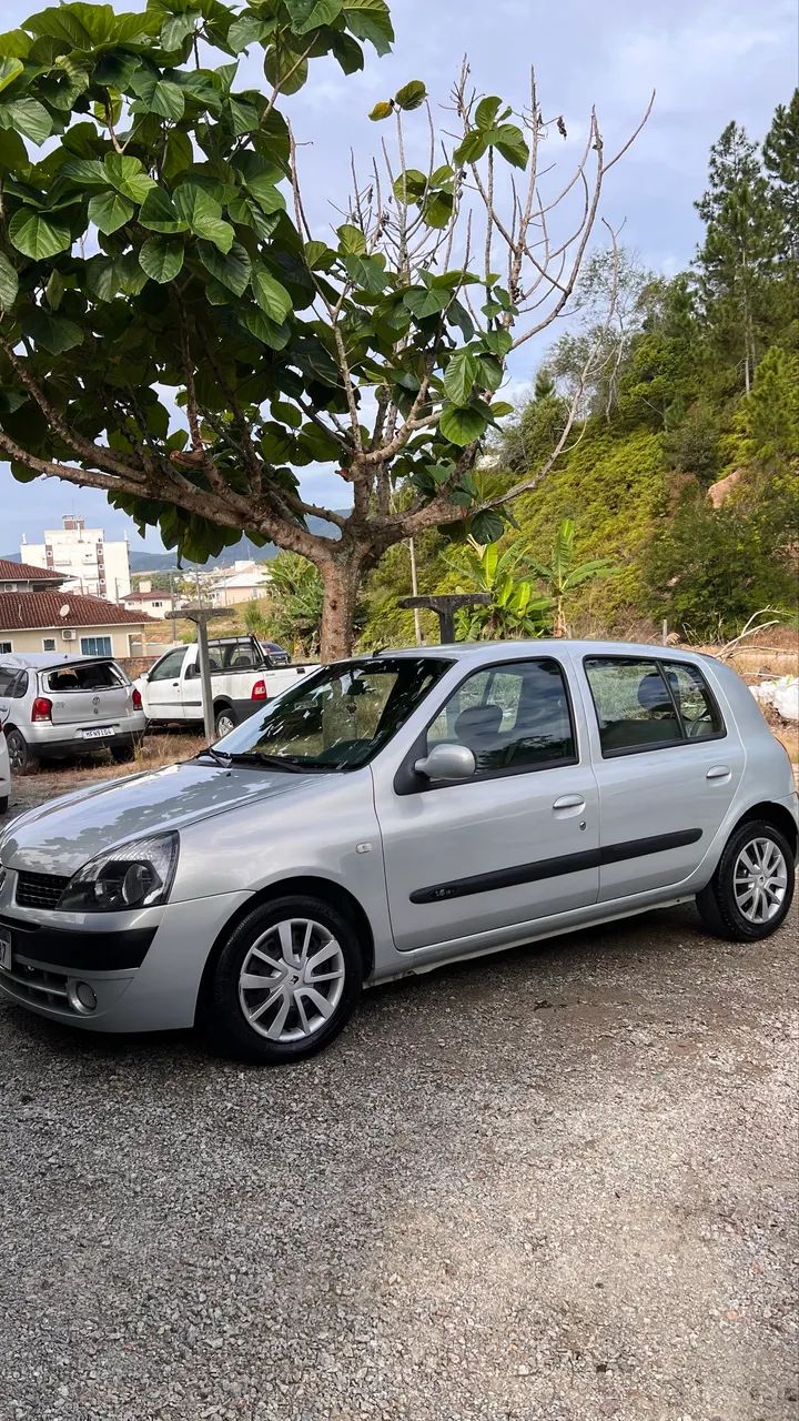 Renault Clio RL Alize/ Authent. 1.6 16V 110cv 5P 2004 - Foto 2