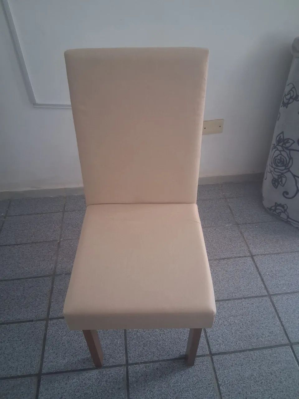 Vendo cadeiras de sala de jantar. - Foto 3