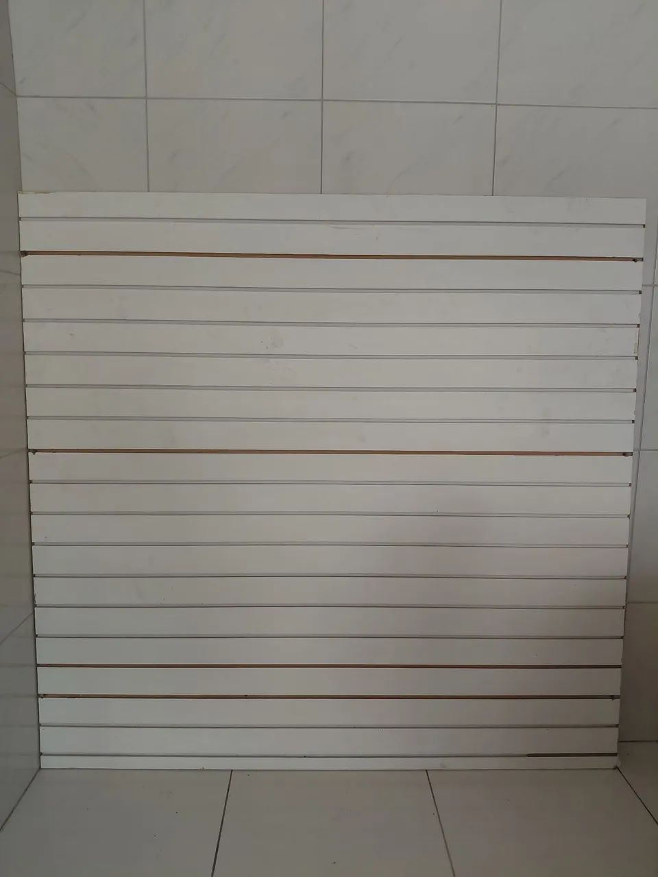Painel canaletado com ganchos  - Foto 3