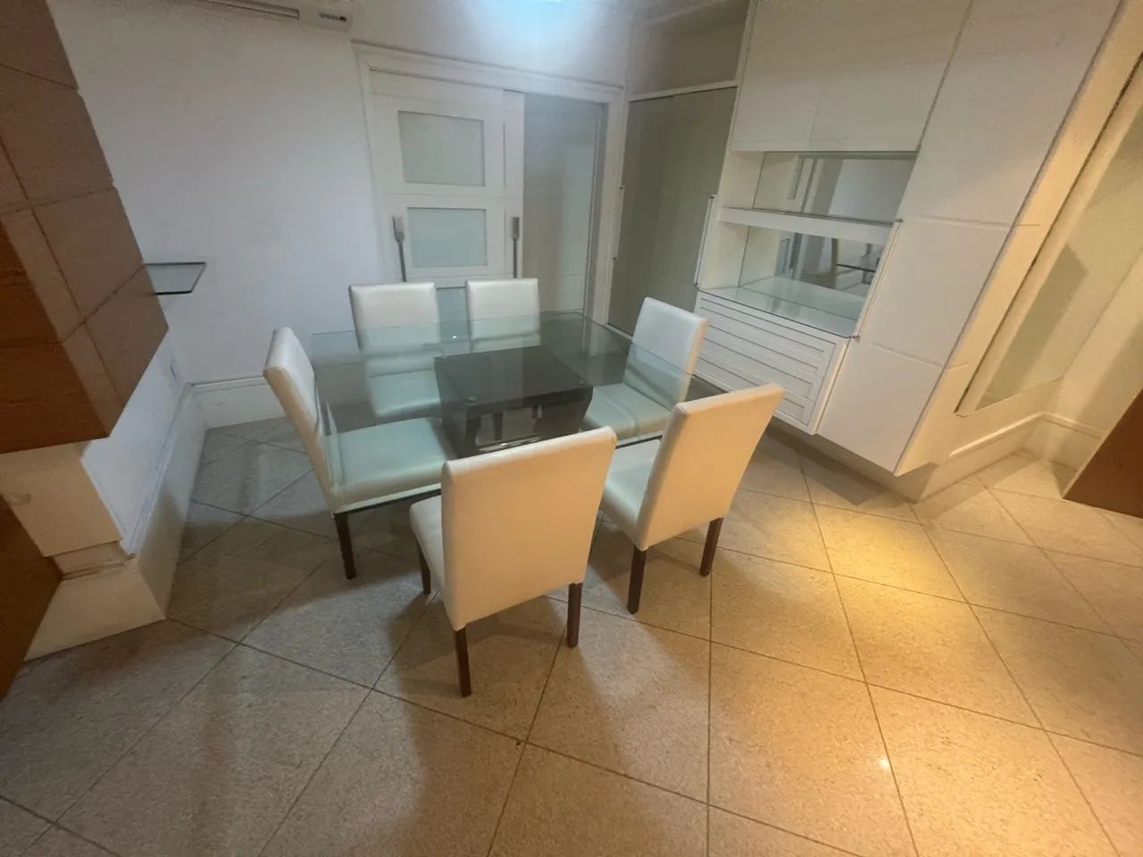 Mesa de Jantar com cadeiras - 6 lugares  - Foto 5
