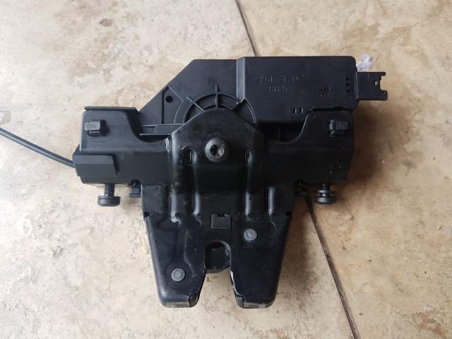 Fechadura eletrica da trampa traseira bmw 325 i original - Foto 3
