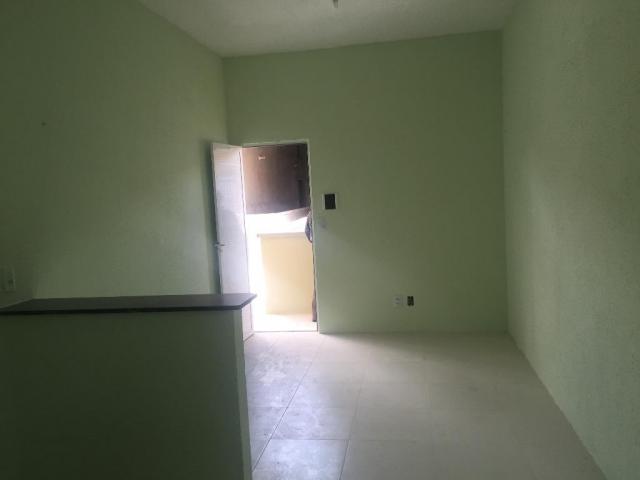 Aluga apartamento Centro Guaiúba, 1 quarto, Fino Acabamento, sem taxa de condomínio. - Foto 4