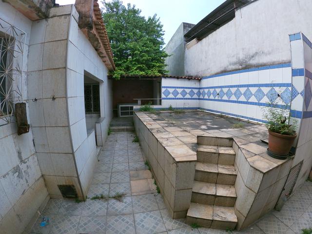 Terreno de 250m2 com 3 casas e quintal em Jardim América - Rio de Janeiro - Foto 3