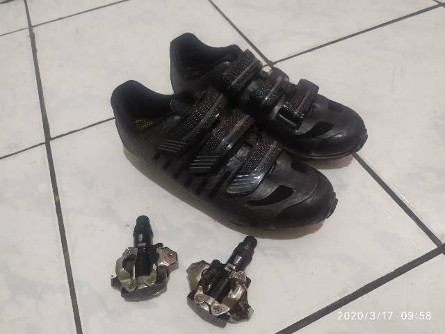 Vendo sapatilha MTB com pedal clip Shimano m520