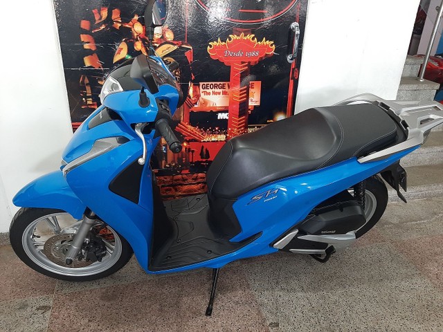 HONDA SH150 COM APENAS 3 MIL KM
