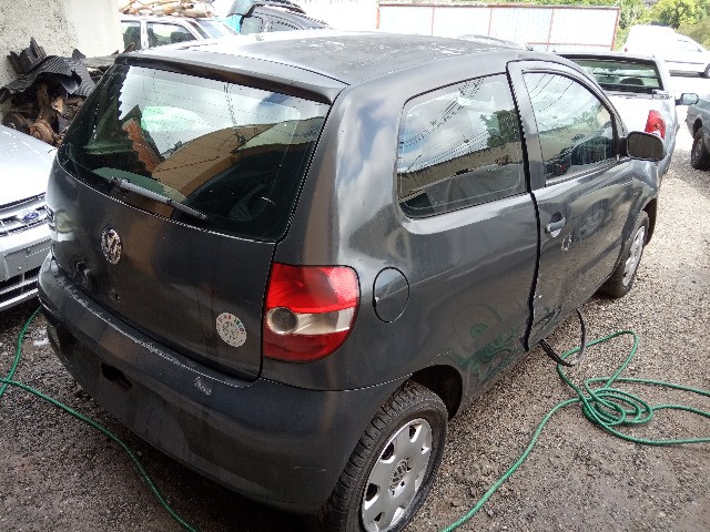 Sucata de Vw Fox 1.0 2p 2004 - Somente para peças - Foto 3