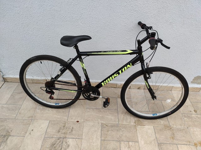 Vendo bicicleta Aro 26, 21 velocidades.