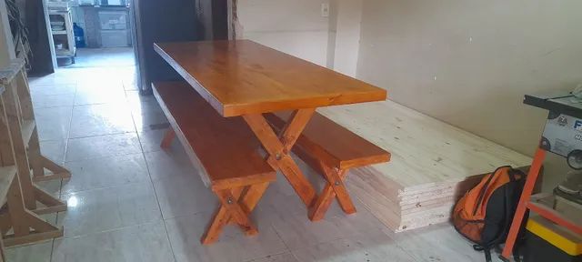 Mesa madeira maciça toda selada e invernizada.  - Foto 3