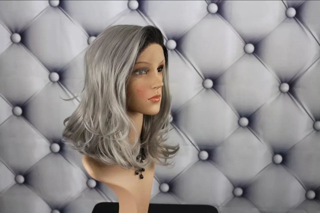 Peruca Lace Front Cinza e Preto - Cabelo Sintético