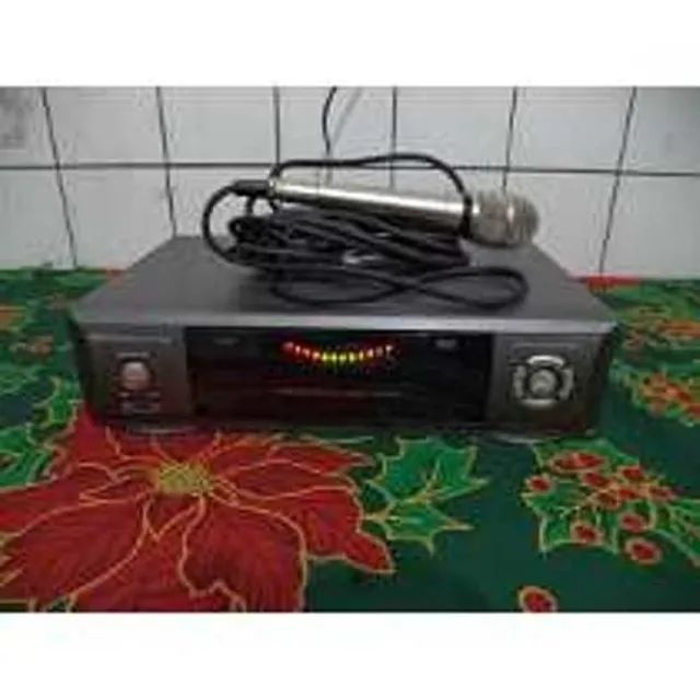 Videokê Bingo VMP 7000 Raf Original Com 4290 Músicas Semi Novo Companha 2 Microfones 1400 - Foto 5