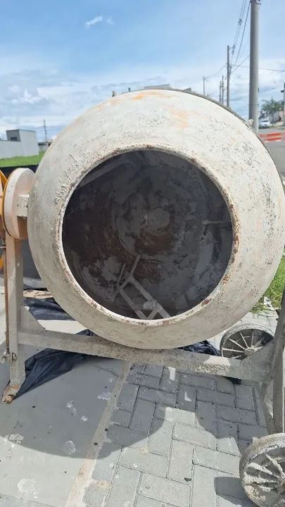 Betoneira Usada em Ótimo Estado - Foto 2