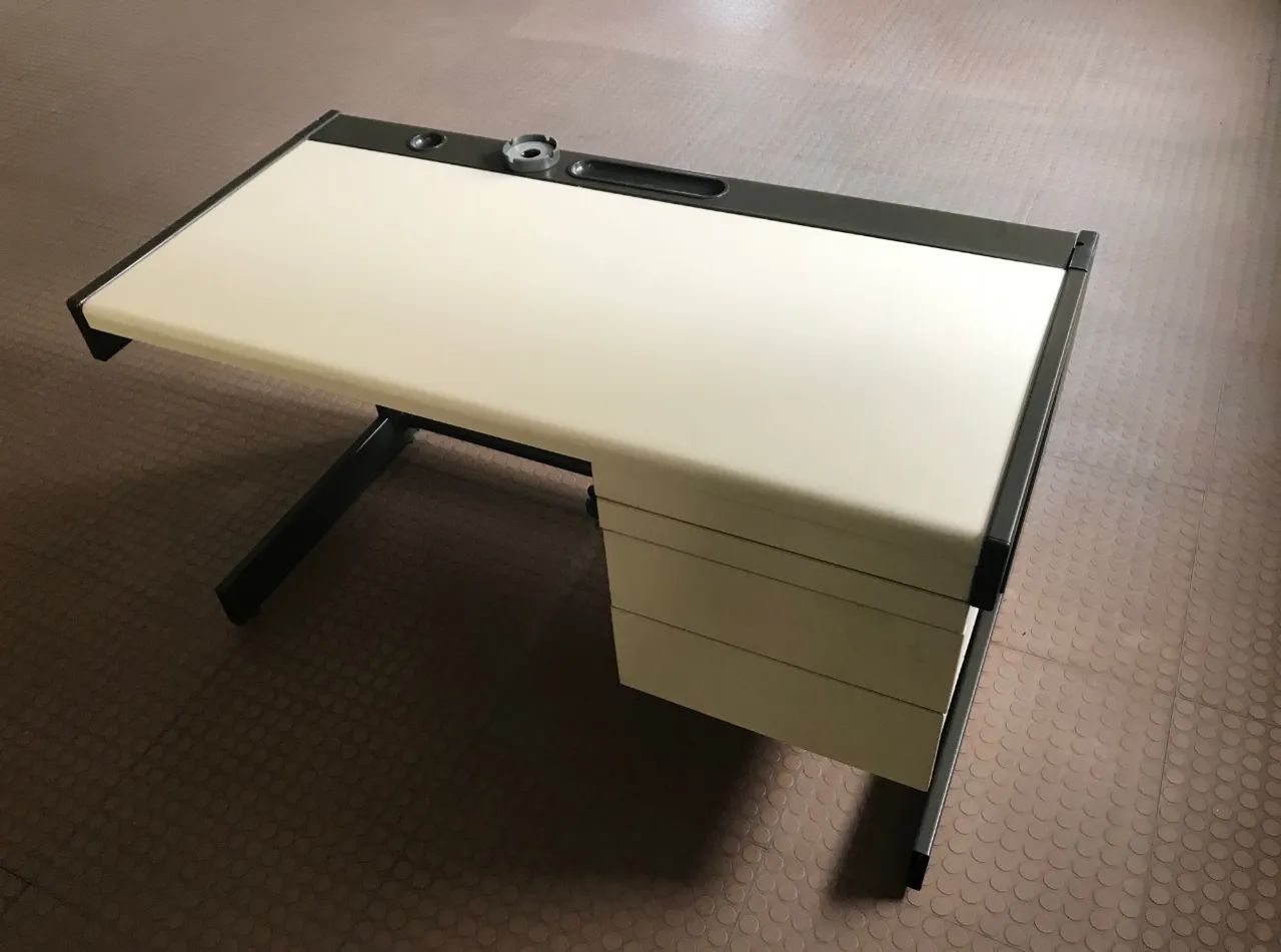 Mesa de escritório (125cm) VOKO com gaveta - Foto 2
