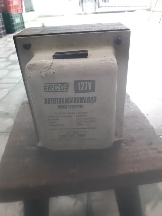 Autotransformador Bivolt 127V/220V 2000VA - Foto 2