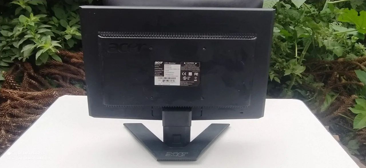 VENDO 4 MONITORES TODOS FUNCIONANDO  - Foto 6