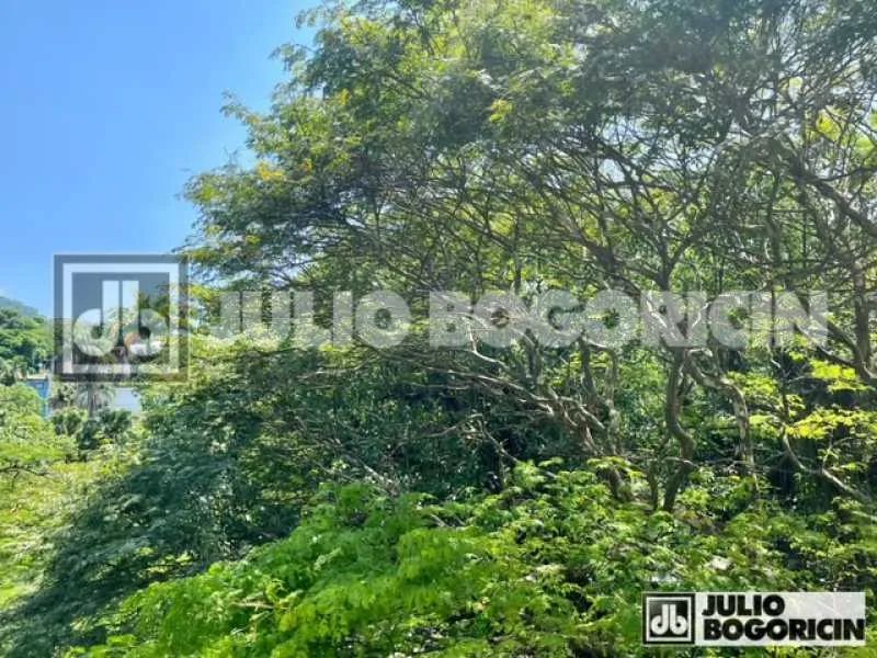 Av. Visconde de Albuquerque 4dormitórios Prédio em Centro de terreno imóvel com vista livr