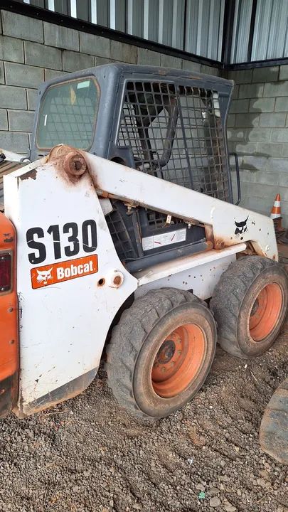 Bob Cat Mini carregadeira S130 - Foto 3