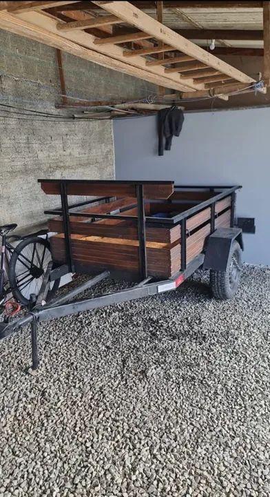 Carretinha reboque reforçada 