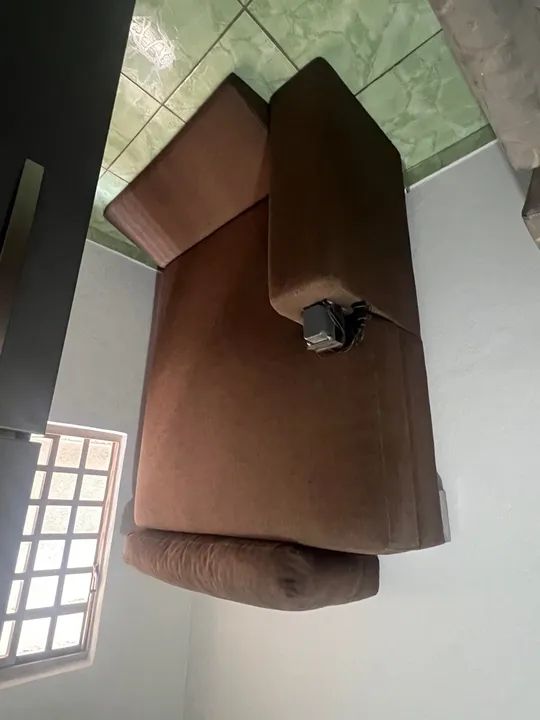 Vendo sofá urgente valor já com frete incluso
