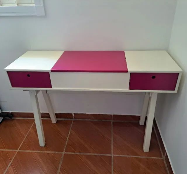 Penteadeira/Escrivaninha Madeira Maciça Branco Com Rosa Escuro - Foto 3