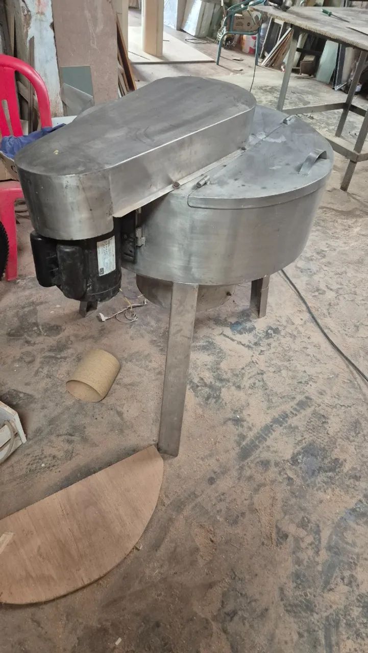 Maquina de depenar frango (5 a 8 frangos) com motor monofasico de 2cv. - Foto 3
