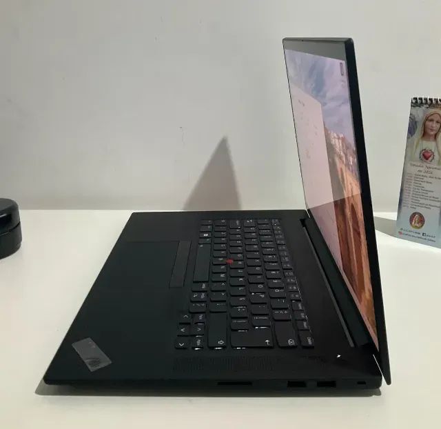 Workstation Thinkpad P1 Gen3 octacore 32gb Ram Nvidia 4gb 1Tb