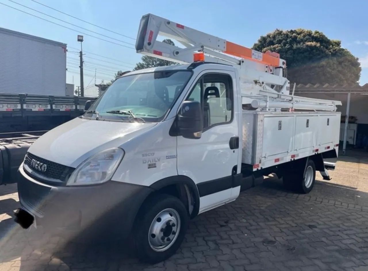 Iveco Daily 35s14 Cesto Aéreo ano 2015 2015