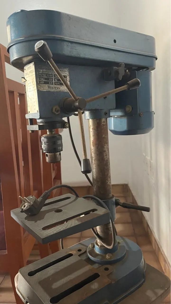 Furadeira de bancada