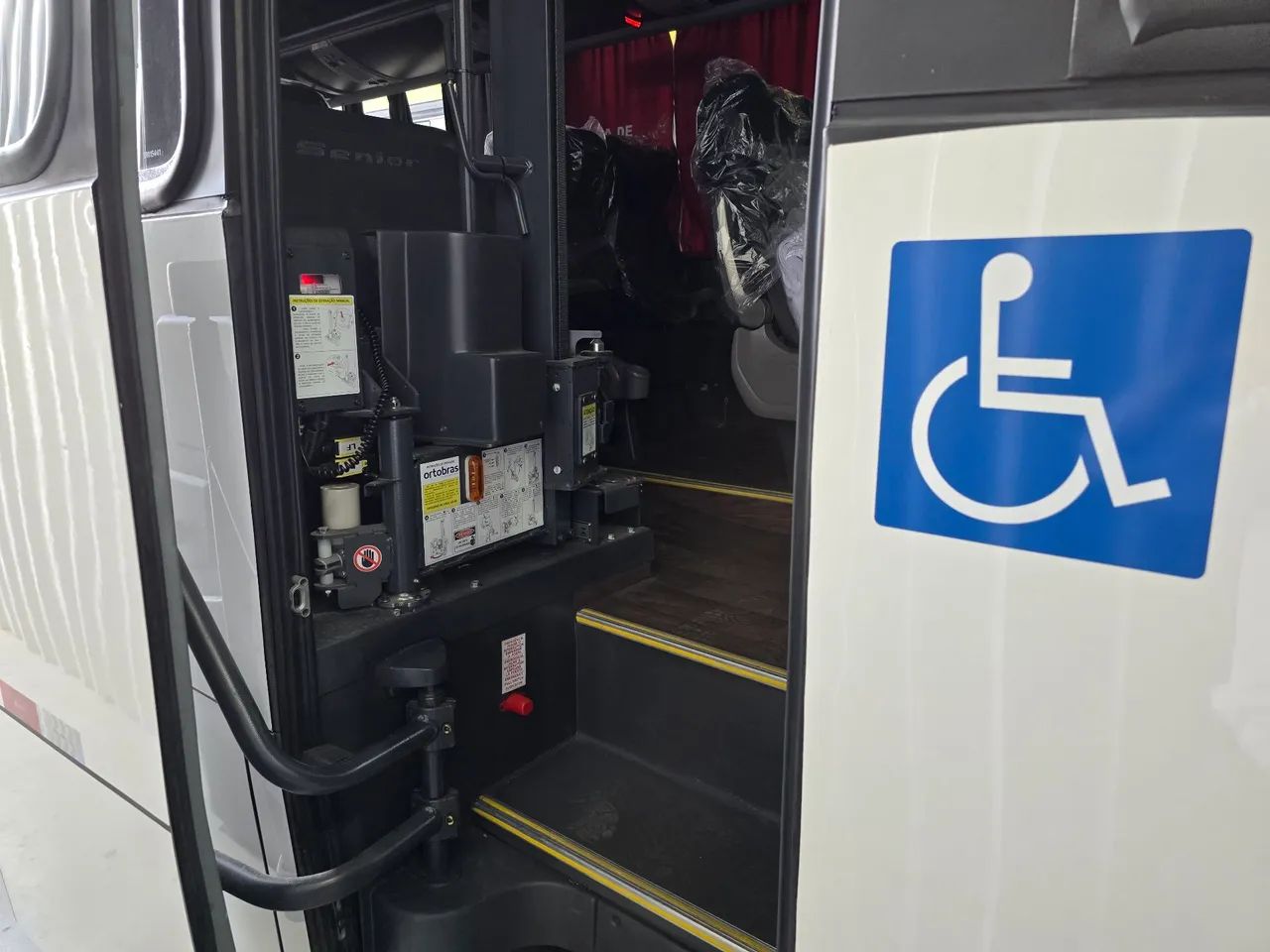 Micro Volkswagen 9.180 - 32 lugares 24/25 - Foto 5