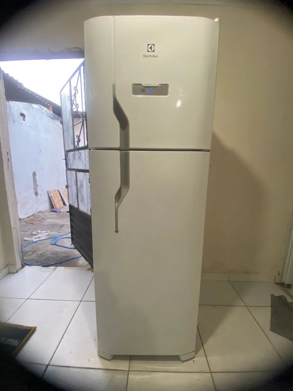 GELADEIRA FROST FREE BEM CONSERVADA - Foto 3