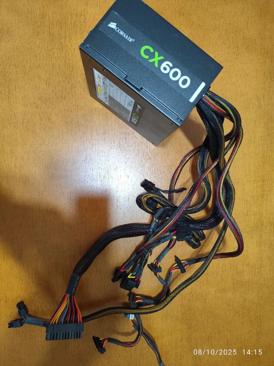 Fonte Corsair CX600 Bi volt