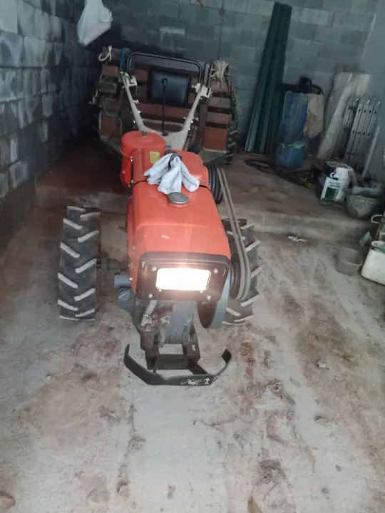 Tobata 16 cv com carretinha traçada maldemaq.
