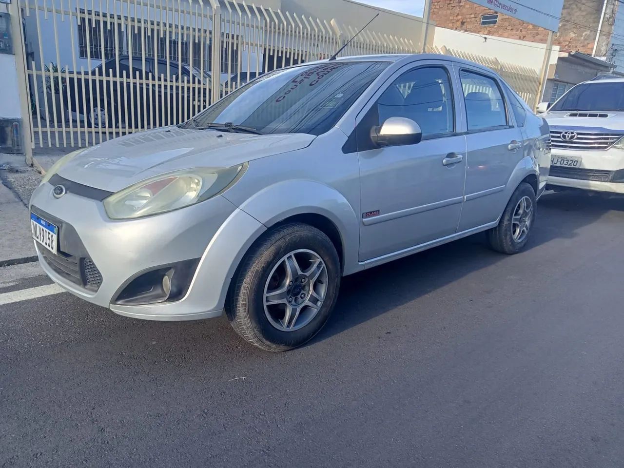 Ford fiesta sedan 2011 extra. Telefone pra contato. * zap - Foto 4