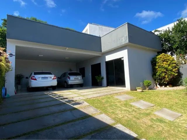 Casa a Venda com Garagem 
