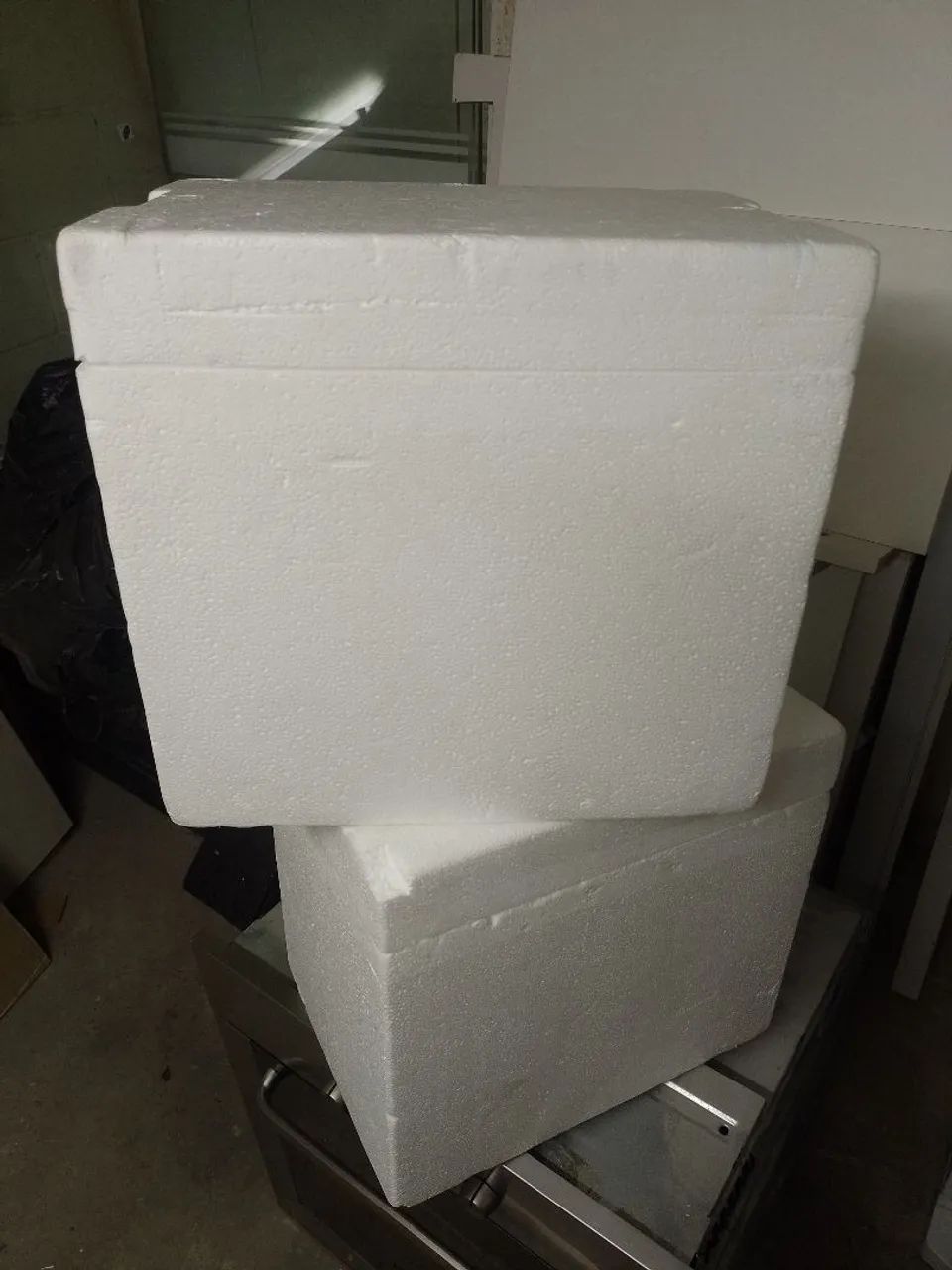 2 caixa de isopor 28x39cm - Foto 2