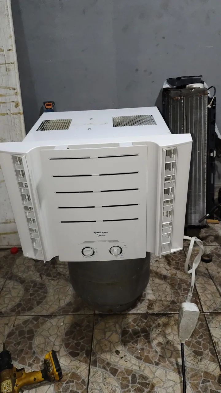 Vendo ar condicionado 10.000 BTUs funcionando perfeitamente com 3 meses de garantia - Foto 2