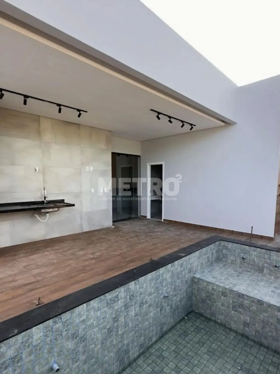 Casa para locação no Alphaville, 3 quartos, sendo duas suítes, uma com closet