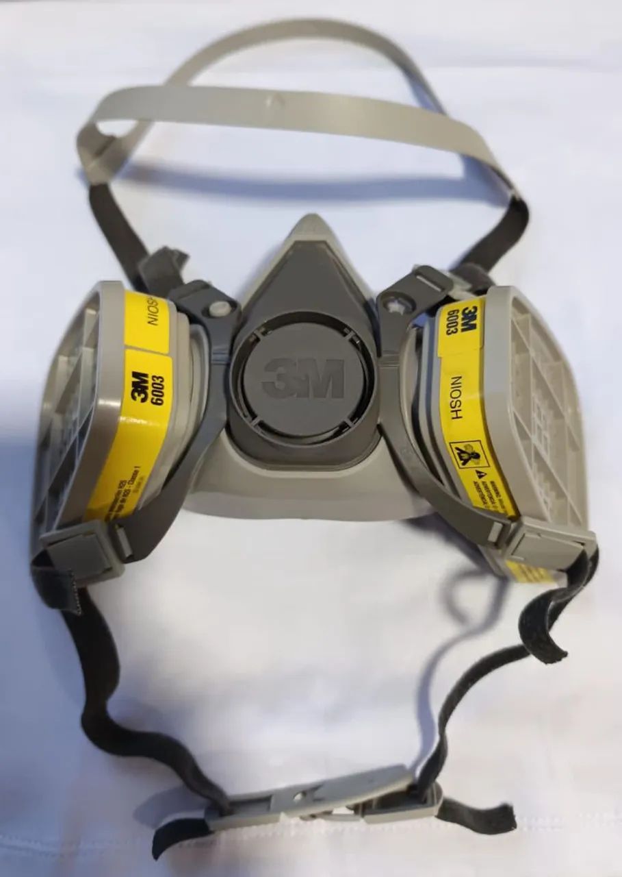 Máscara respiratória 3M com filtro químico