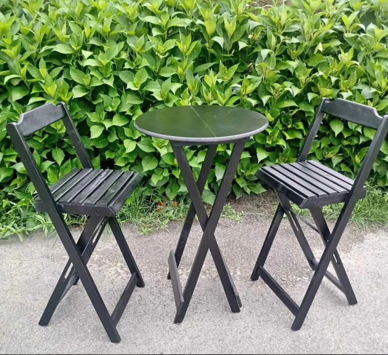 Bistrô com 2 banquetas nova 