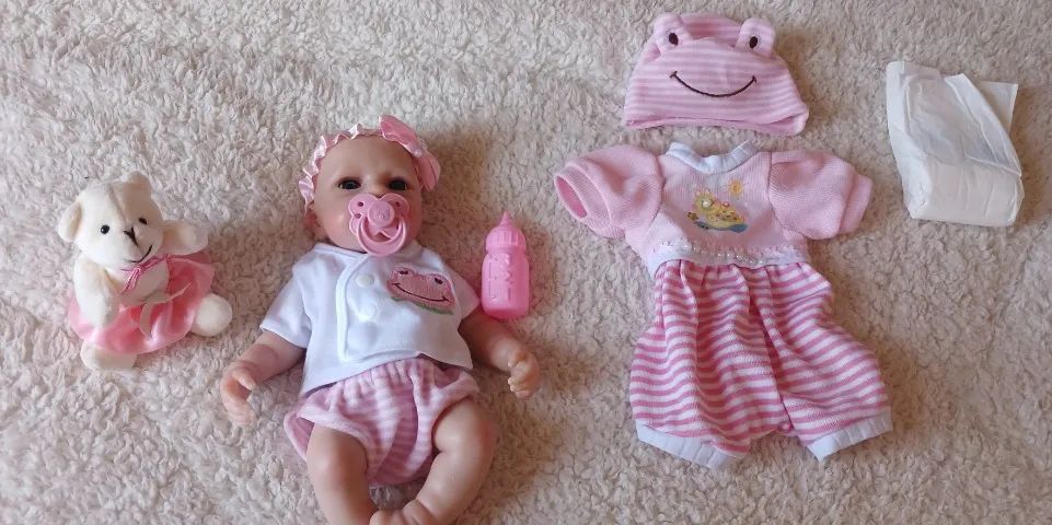 Boneca Reborn Toda  de Silicone Sólido 35 cm. - Foto 2