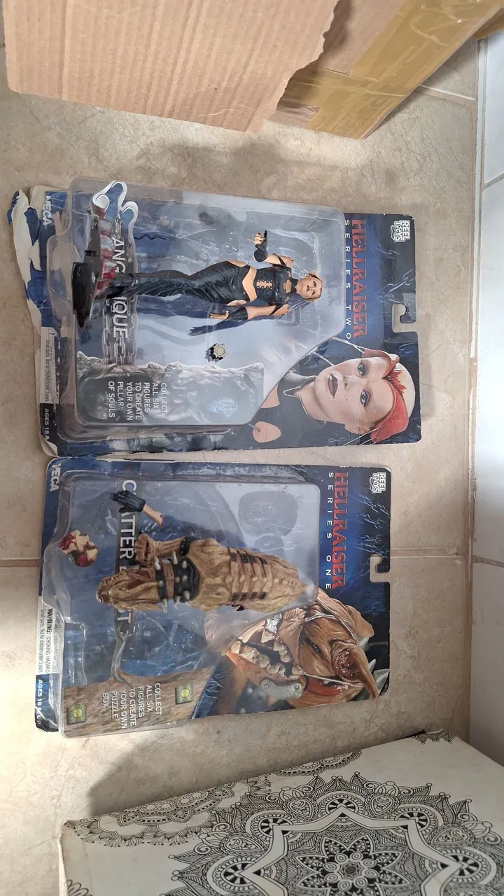 Hellraiser - NECA (Female e Chatter Best)